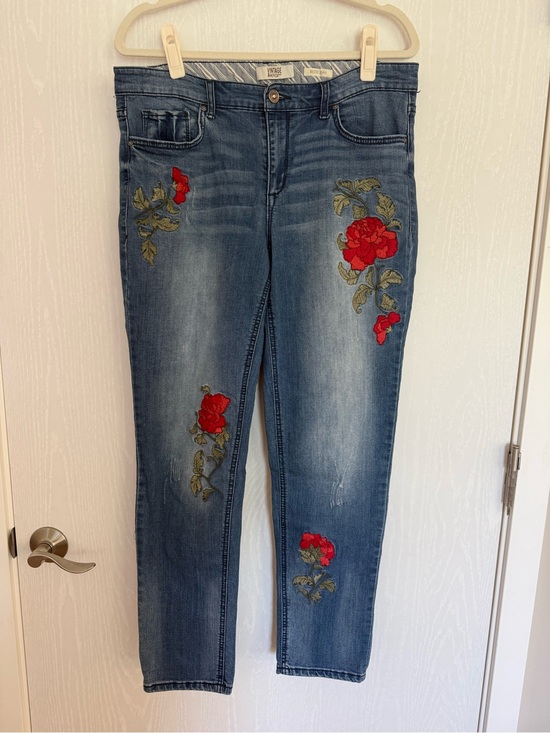 Vintage America Blues Denim - Vintage America Blues Bestie Jean Embroidered Floral Jeans Women's 10/30 Boho